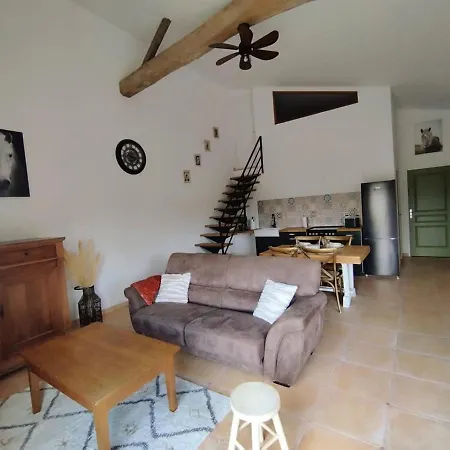 Holiday home Charming Comfortable Barn Coutras