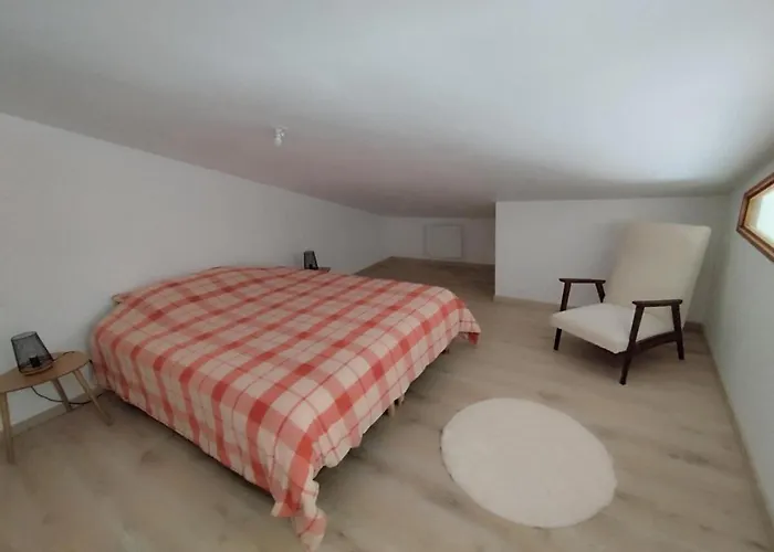 Charming Comfortable Barn Coutras